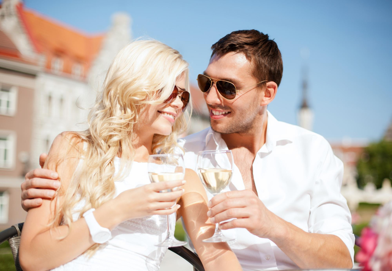A couple enjoying a sunny date in Edmonton